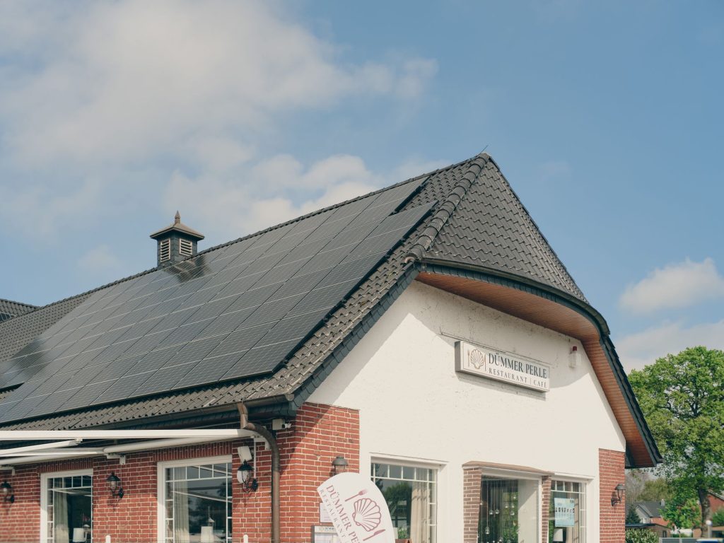 Photovoltaikanlage auf einem Hausdach